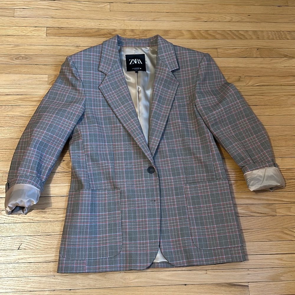Oversized blazer from Zara.
